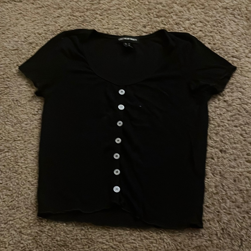 A great trendy top to wear!